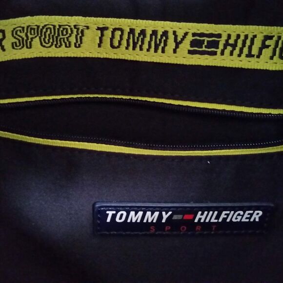 NWT Tommy Hilfiger Sport Mens Black Duffel shoulder Bag - Picture 5 of 8